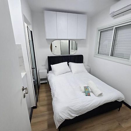 Ryo 38 דירת נופש מושלמת מרחק 5 דקות מחוף הים Lägenhet Bat Yam Exteriör bild